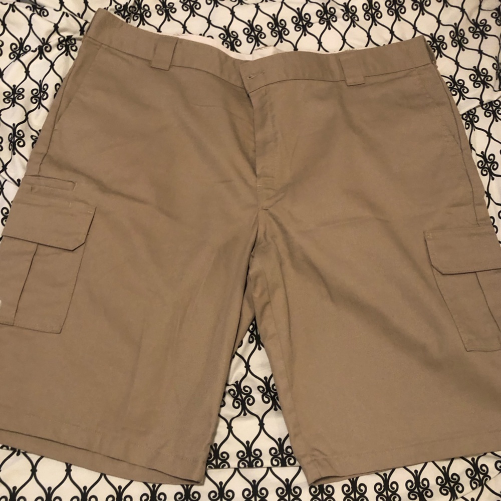 Dickies Khaki Cargo Shorts